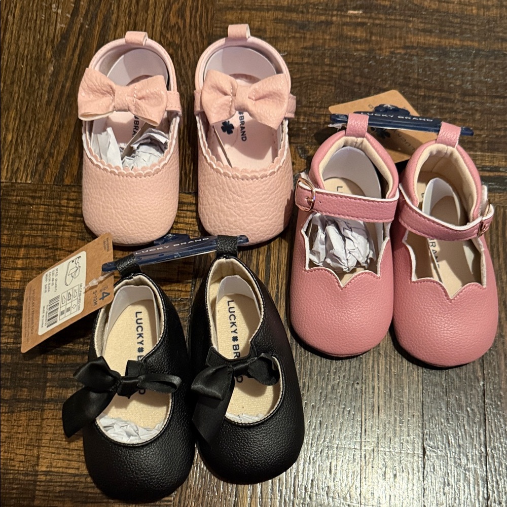 2x35 Lucky Brand Pink and Black Kids Shoes